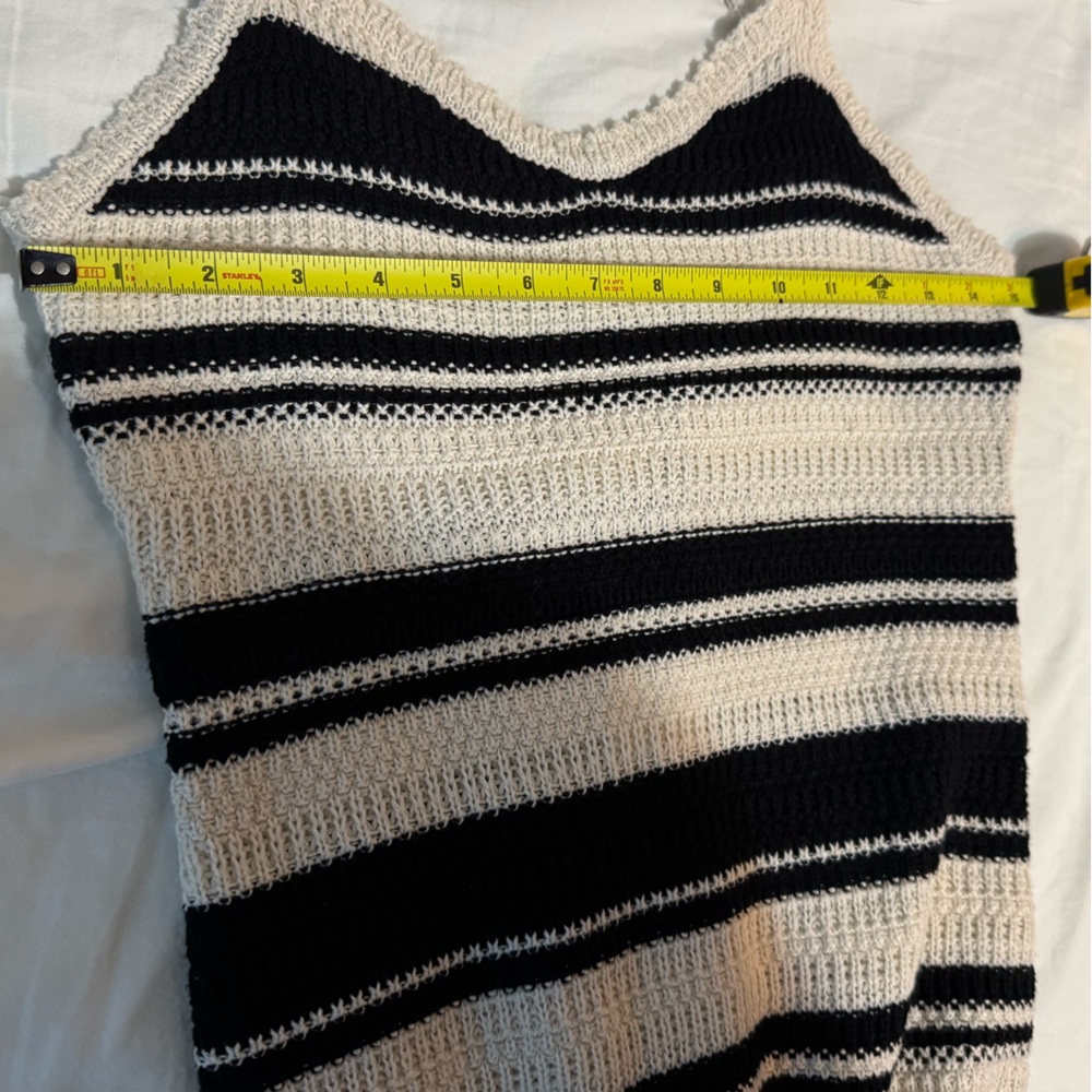 Black and White Knit Stripe Dress - Picture 5 of 7